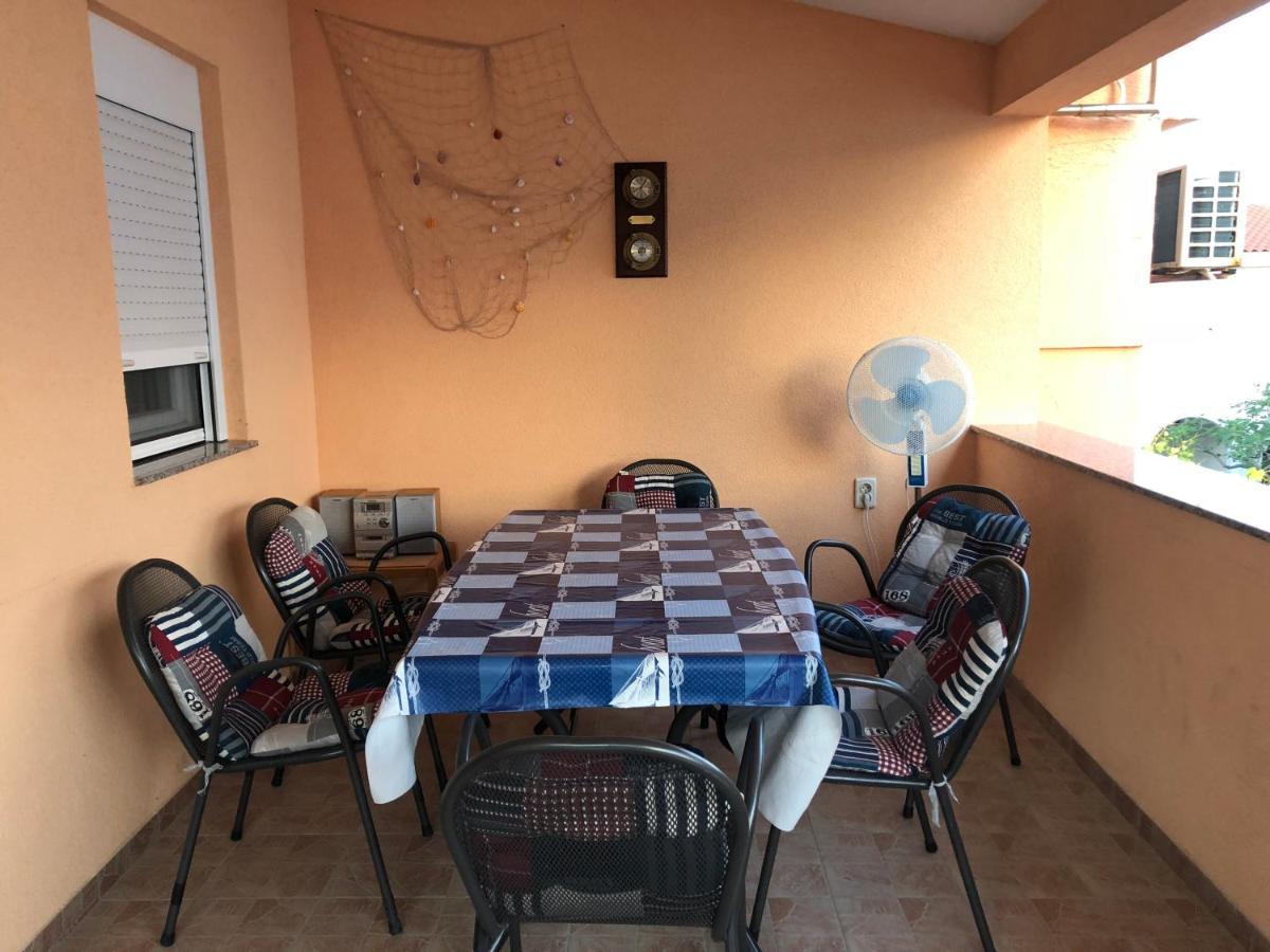 Apartman Luka Vir Exterior foto